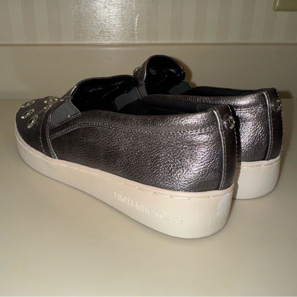 Michael Kors Gunmetal Grey Silver Studded Leo Leather Slip-On Sneakers Shoes 7 - Picture 7 of 16